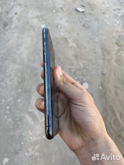 Телефон iPhone 11 pro