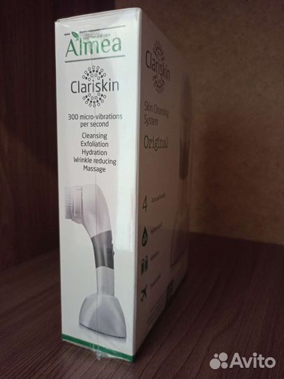 Аппарат для очищения кожи и массажа