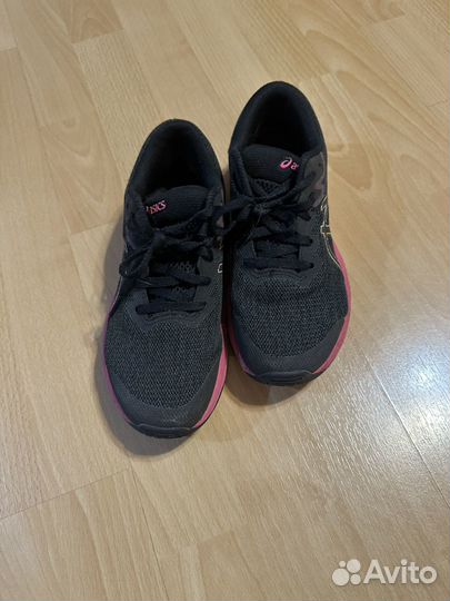 Кроссовки для девочки