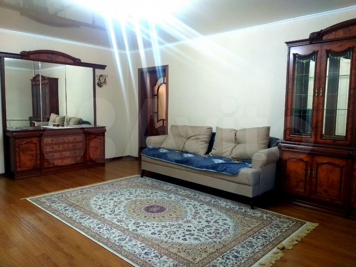 2-к. квартира, 60 м², 2/18 эт.