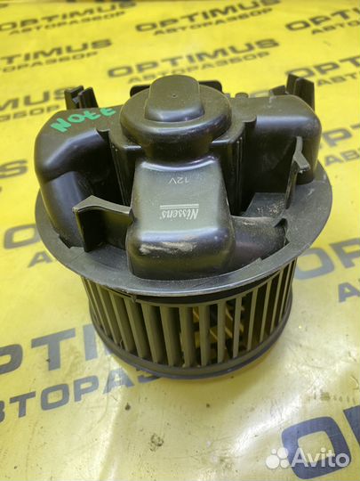 Моторчик печки Nissan Note E11