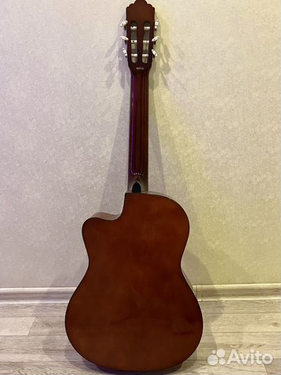 Акустическая (классическая) гитара