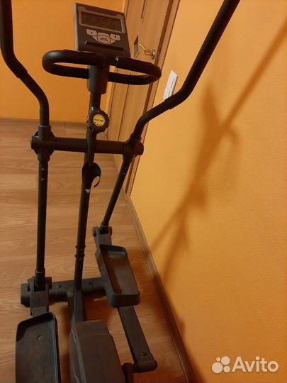 Эллиптический тренажер Торнео