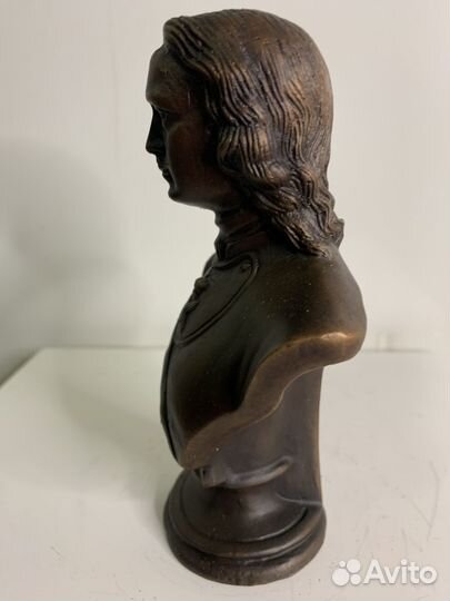 Бронзовый бюст Петра 1