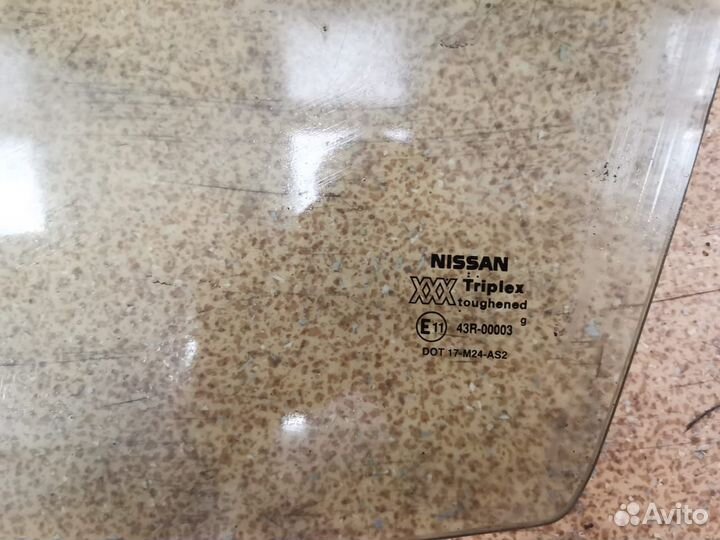 Nissan primera p11 стекло водительское