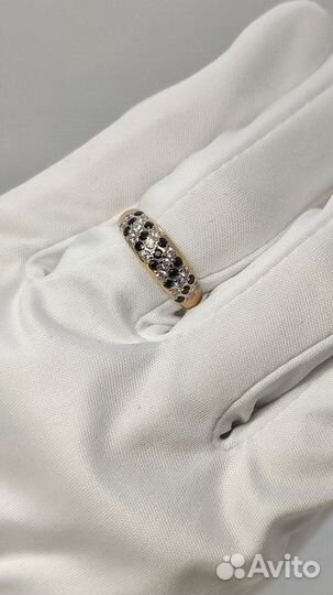 Золотое кольцо с камнем 17р