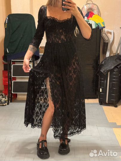 Черное кружевное платье