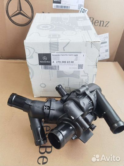 Термостат m270 A2702002200 оригинал новый Mercedes