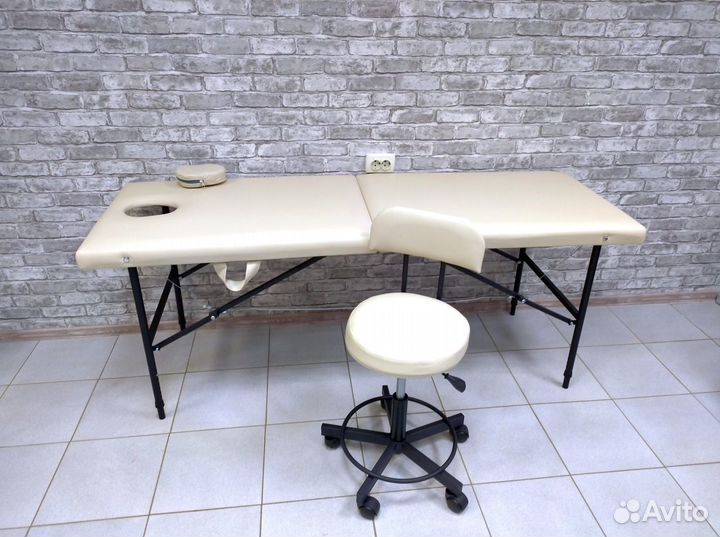 Массажная кушетка
