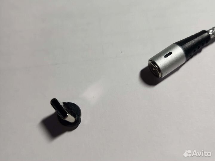 Кабель зарядки Type-C магнитный. Новый