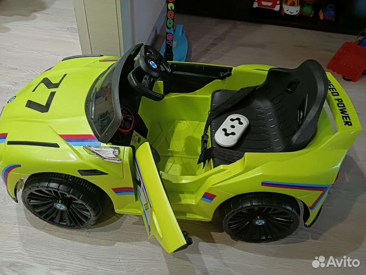 Детский электромобиль