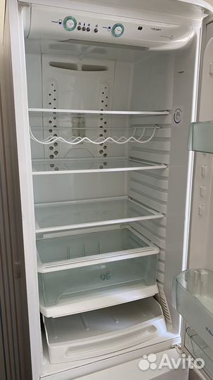 Холодильник бу Electrolux