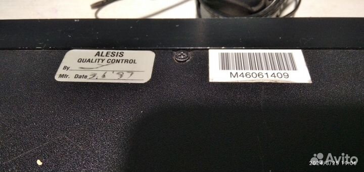 Процессор эффектов Alesis midiverb 4