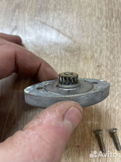 Шестерня люка VW Golf 2 Jetta 2