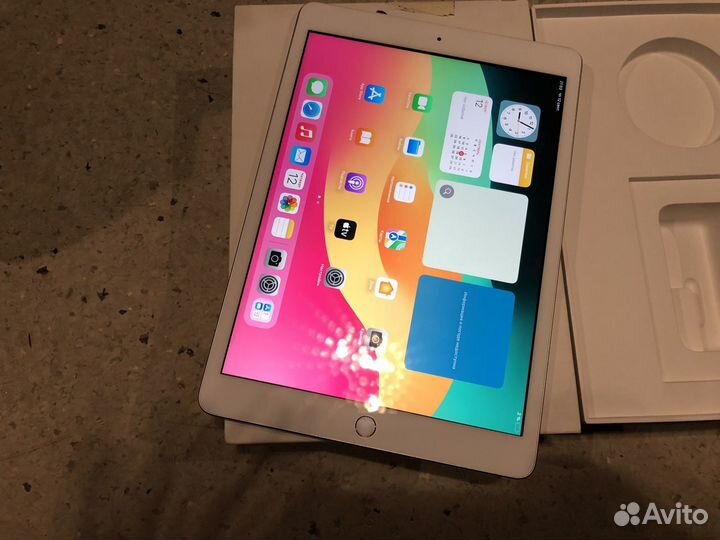 iPad 7, 32 GB(акб 90%)