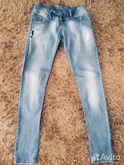 Джинсы
