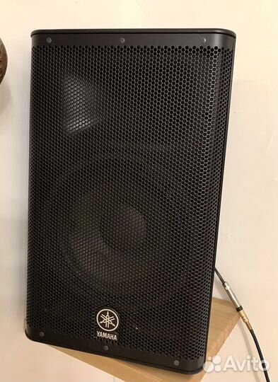 Активные колонки Yamaha DXR10