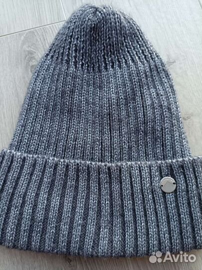 Женская шапка новая