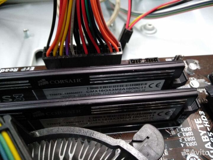 Оперативная память Corsair 16 гб