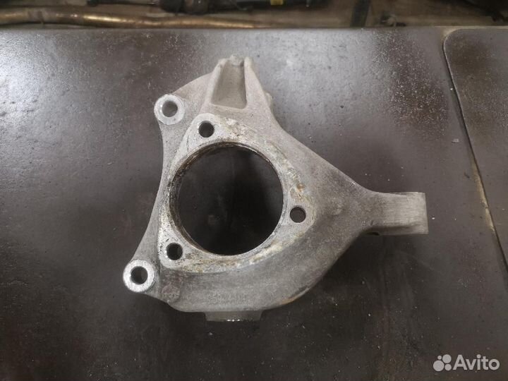 Кулак поворотный левый Антара Каптива, алюм