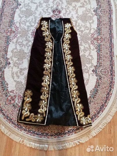 Халат и тюбетейка