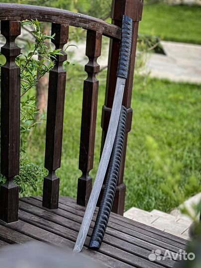 Нож из дамасской стали