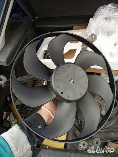 Вентилятор охлаждения радиатора Шкода Luzar