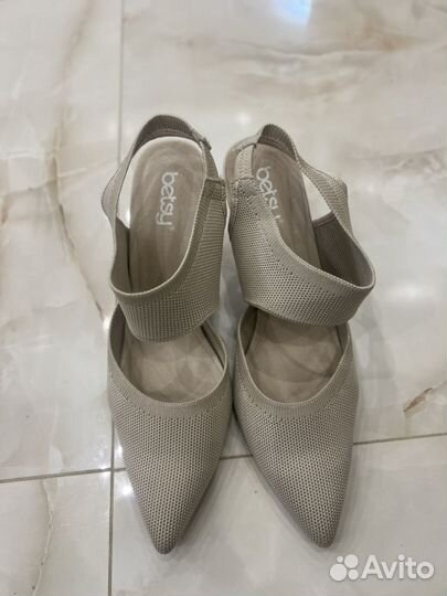 Босоножки женские 38 размер