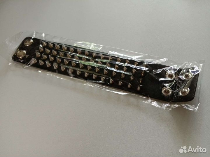 Рок-атрибутика в ассортименте