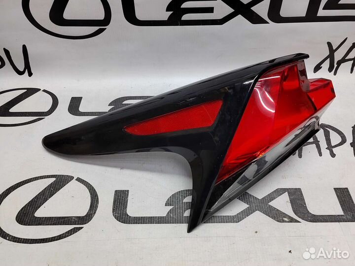 Фонарь в крыло Lexus NX300