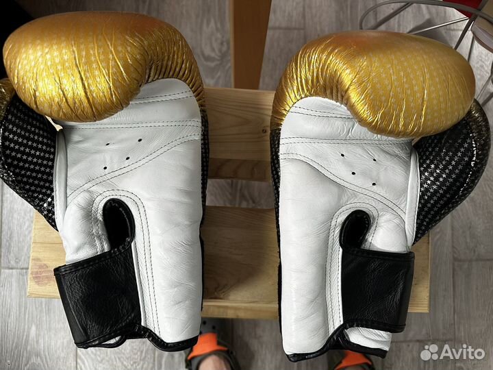 Боксерские перчатки TOP king
