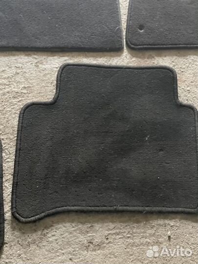 Автомобильные коврики на Lexus Gs