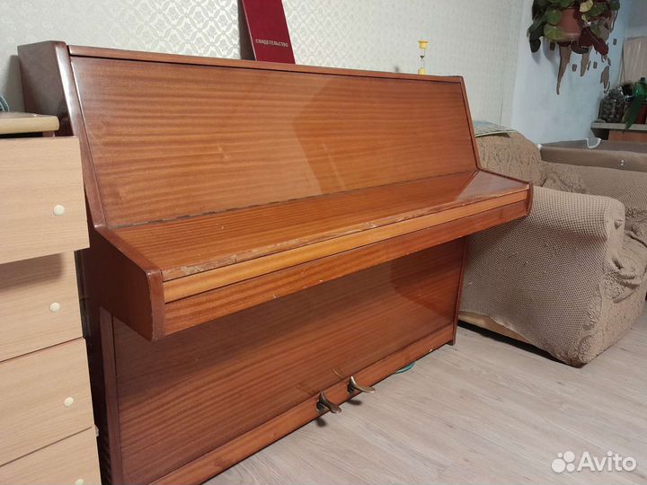 Акустическое пианино