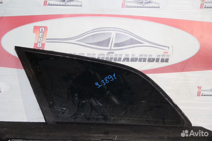 Стекло собачника лево c Audi A6 allroad quattro 4F