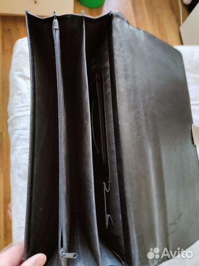 Мужской кожаный портфель