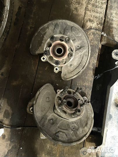 Кулак поворотный задний Mercedes Benz GLC X253