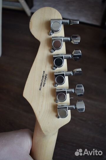 Электрогитара Fender Squier MM Stratocaster Red