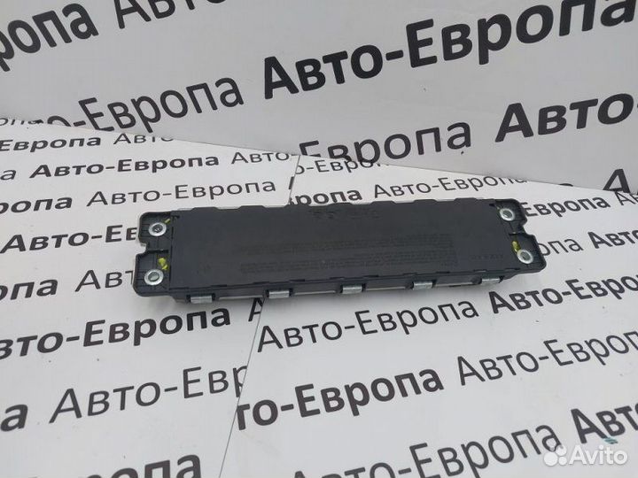 Airbag в ноги Mercedes-Benz C-Class C205 2014—2018