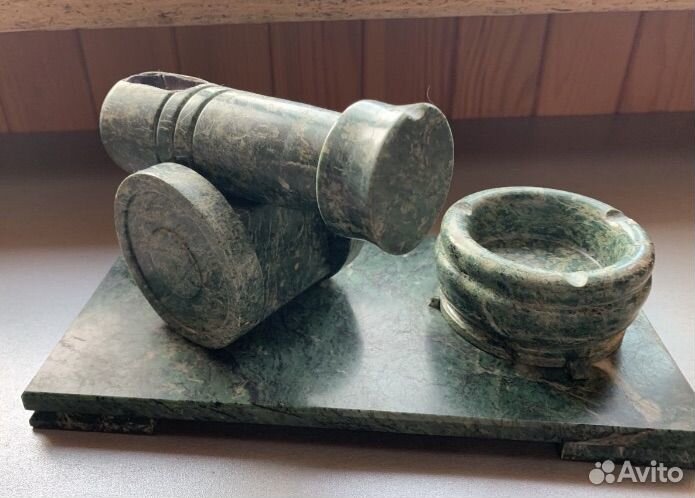 Пепельница из малахита