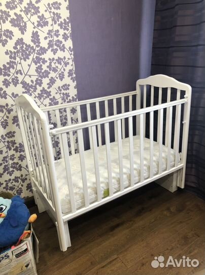 Продам детскую кроватку