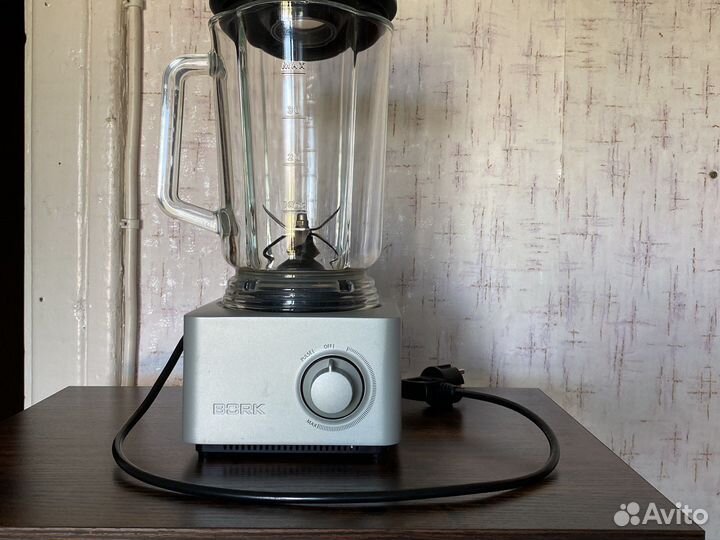Блендер bork В 780