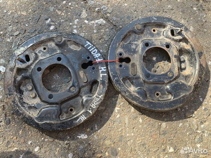 Кожух тормозного диска задний Nissan Tiida