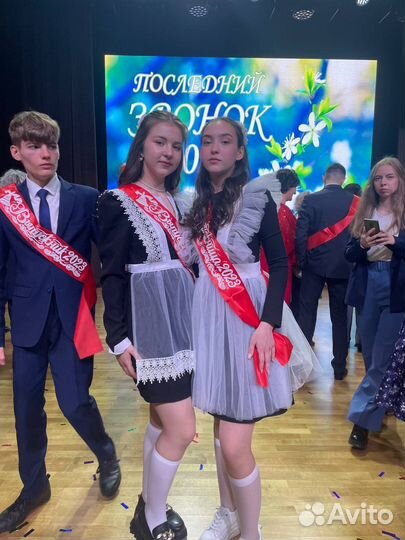 Белый школьный фартук на последний звонок