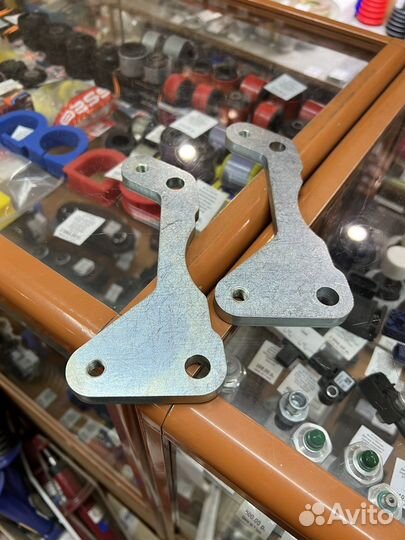 Переходные пластины на Ниву под суппорта газ 3302