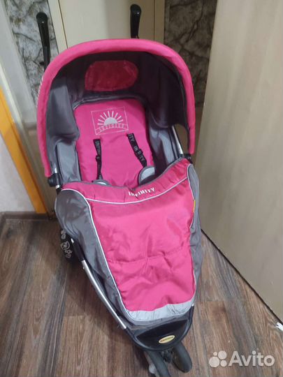 Прогулочная коляска