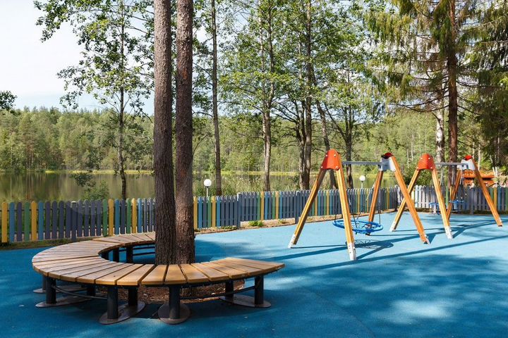 Дом 187 м² на участке 18,5 сот.