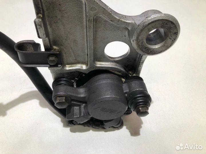 Задний тормоз Honda CBR 900 RR Fairblade 1995г