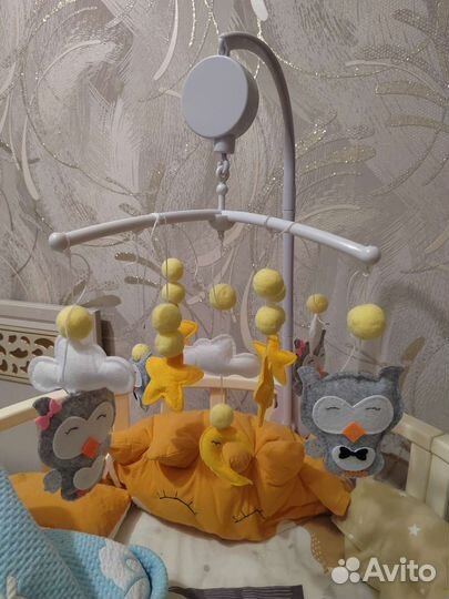 Мобиль детский музыкальный на кроватку
