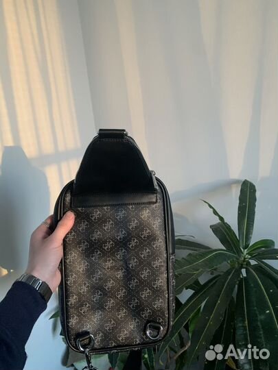 Кожанная сумка guess