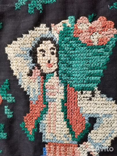 Старинная винтажная вышивка крестиком